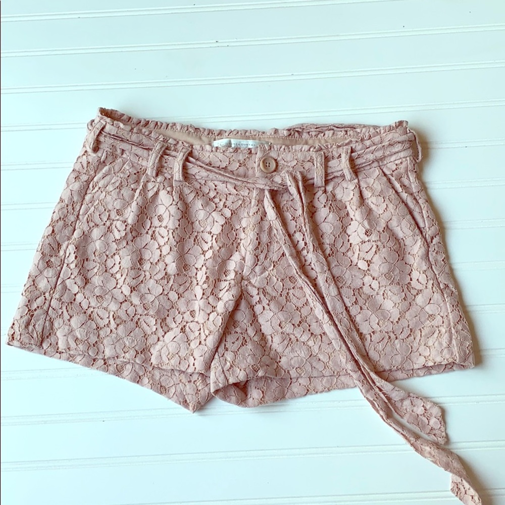 SALE! Lauren Conrad 8 blush pink lace shorts